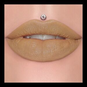 ❗️NEW❗️Jeffree Star Velvet Trap Lipstick